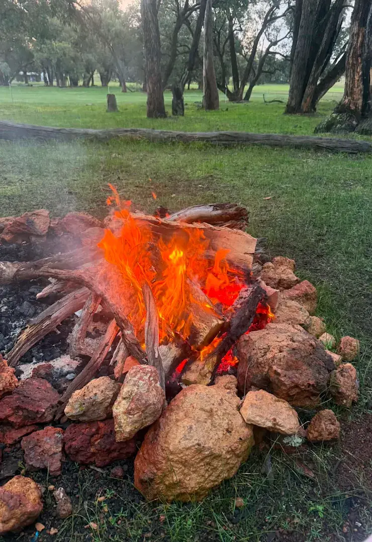 Campfire at Jinjarra Homestead